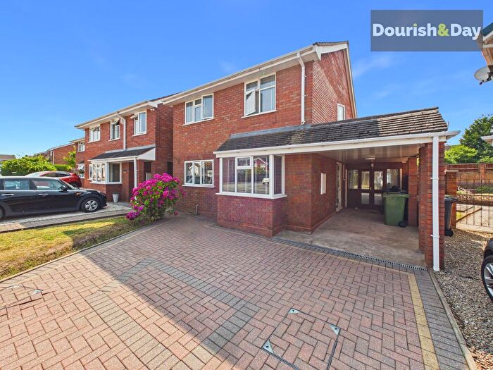 4 Bedroom Detached House For Sale In Micklewood Close, Penkridge, ST19