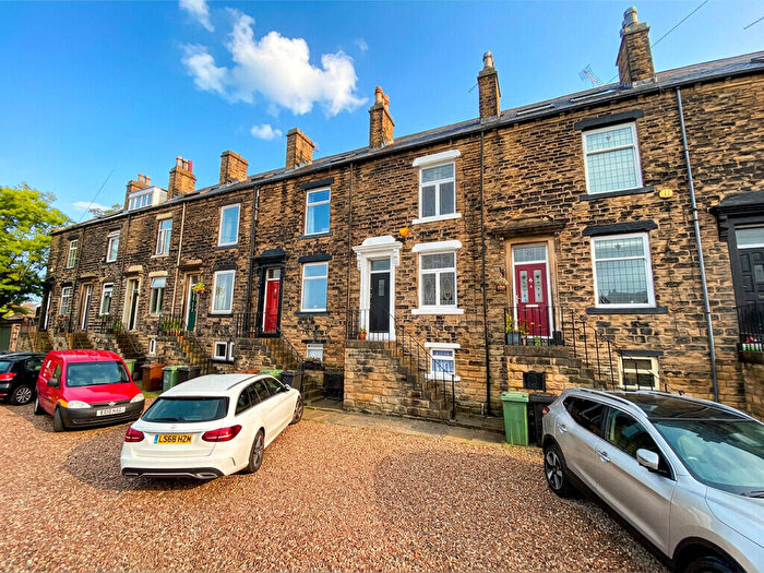 3 Bedroom Terraced House To Rent In High Street, Farsley, LS28