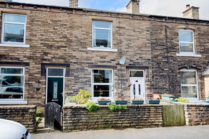1 Bedroom Terraced House For Sale In Albert Street, Brighouse, HD6