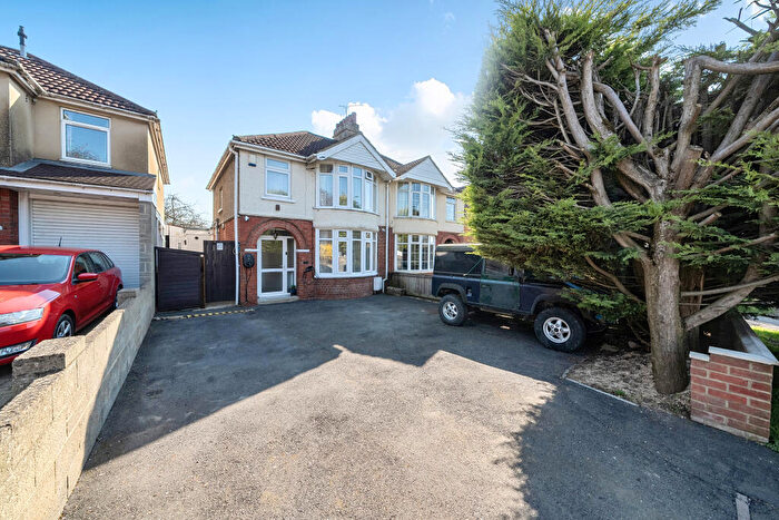 3 Bedroom Semi Detached House For Sale In Cricklade Road, Swindon, SN2