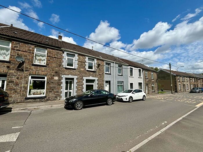 3 Bedroom House To Rent In Glanaman Road, Cwmaman, Aberdare, CF44