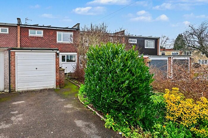 3 Bedroom Terraced House For Sale In Cheshire Close, Rugby, CV22