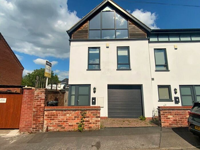 3 Bedroom Semi-Detached House For Sale In Derby Street, Lincoln, LN5