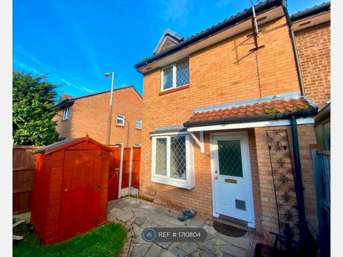 1 Bedroom Semi-Detached House To Rent In Juniper Way, Romford, RM3