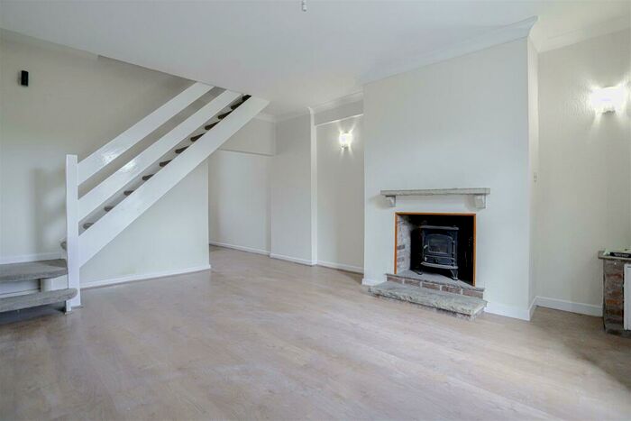 2 Bedroom Terraced House To Rent In Mount Pleasant, Worsthorne, BB10