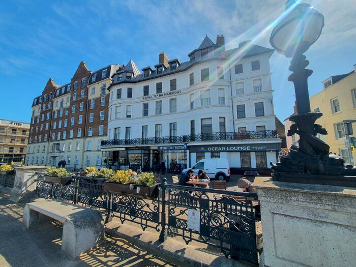 2 Bedroom Flat To Rent In Royal York Mansions, Margate, CT9