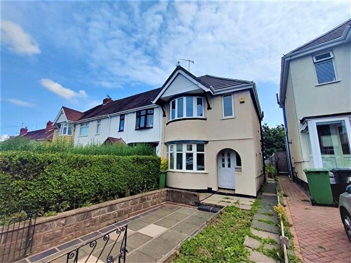 3 Bedroom House To Rent In Hayes Lane, Stourbridge, DY9