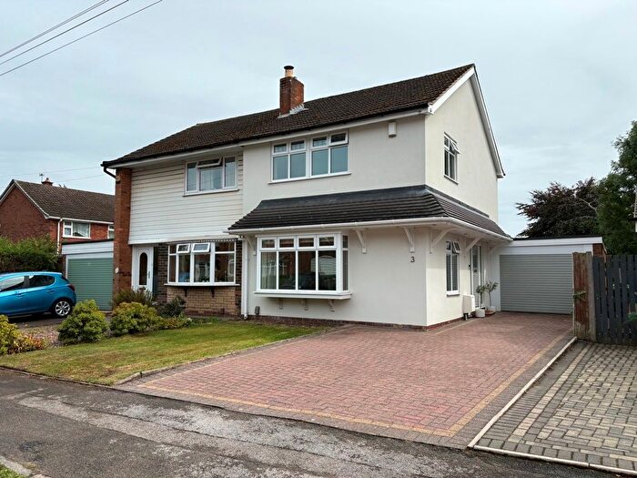 3 Bedroom Semi-Detached House For Sale In Honiton Way, Aldridge, WS9