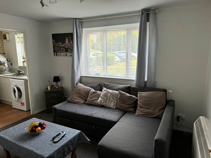 Studio To Rent In Grinstead Road, London, SE8