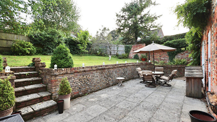 2 Bedroom Cottage To Rent In Chapel Hill, Princes Risborough, HP27