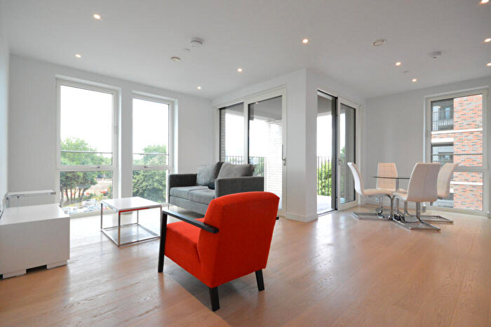2 Bedroom Flat To Rent In Sir John Soane Apartments, Elephant & Castle, SE17