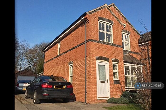 3 Bedroom Detached House To Rent In Boothroyd Drive, Leeds, LS6