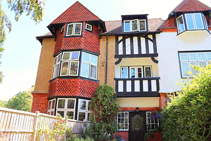 3 Bedroom Character Property For Sale In Salisbury Road, Farnborough, GU14