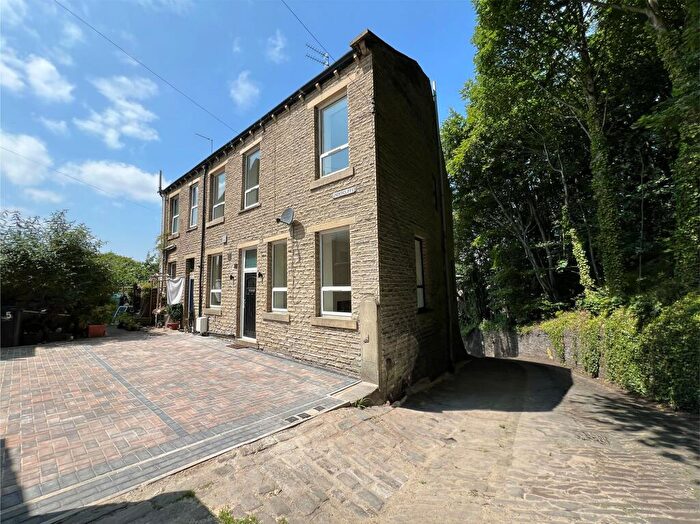 4 Bedroom Terraced House To Rent In Brighouse Wood Lane, Brighouse, HD6