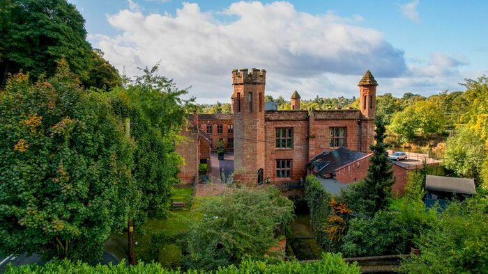 3 Bedroom Flat For Sale In Telford Road, Bridgnorth, WV15