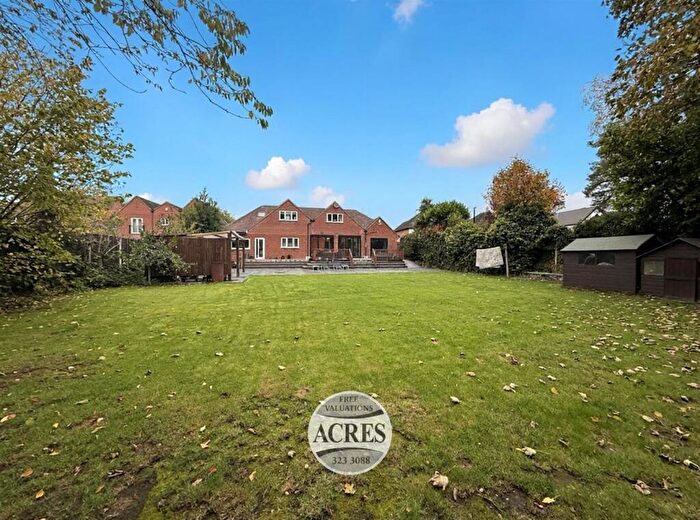 5 Bedroom Detached House For Sale In Jordan Road, Four Oaks, B75