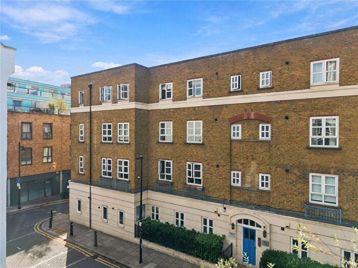 2 Bedroom Flat To Rent In St. Matthew's Row, London, E2