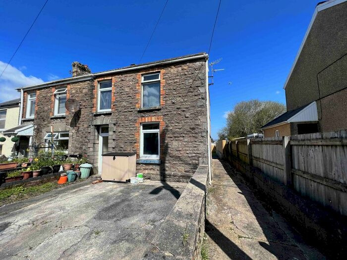 1 Bedroom Flat To Rent In Church Street, Gowerton, Swansea, Abertawe, SA4