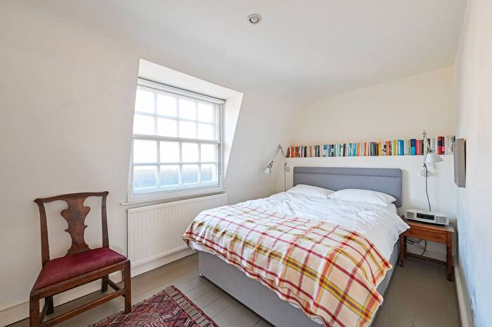 2 Bedroom Flat For Sale In Grays Inn Road, King's Cross, London, WC1X