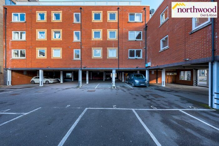 2 Bedroom Flat To Rent In Malden Road, Watford, WD17