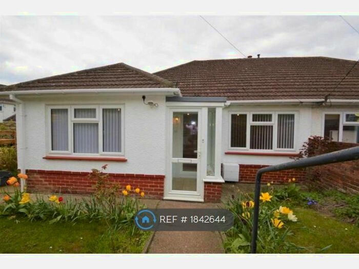 2 Bedroom Bungalow To Rent In Rochester Road, Burham, Rochester, ME1