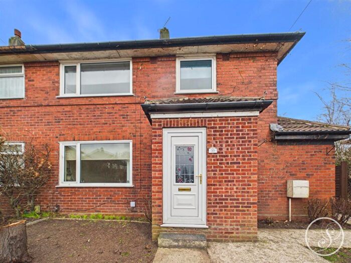 3 Bedroom Semi Detached House For Sale In Murton Close, Leeds, LS14