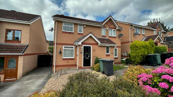 2 Bedroom Semi-Detached House To Rent In Ploughmans Croft, Bradford, BD2