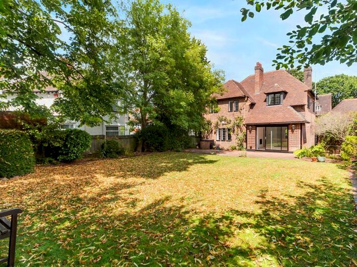 4 Bedroom Detached House To Rent In Middleton Road, Hampstead Garden Suburb, London, NW11