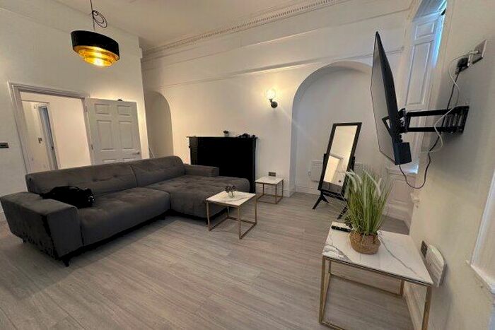 1 Bedroom Flat To Rent In St. Johns North, Wakefield, WF1