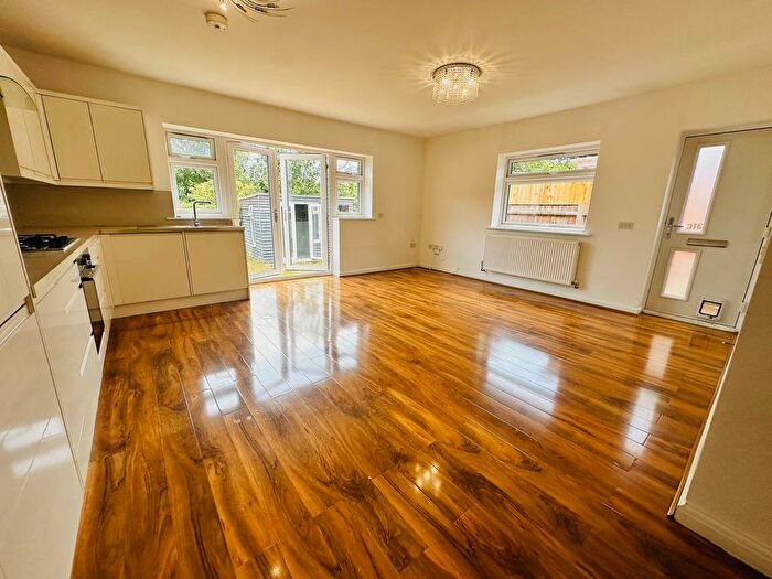 3 Bedroom Property To Rent In Edgehill Road, Bournemouth, BH9