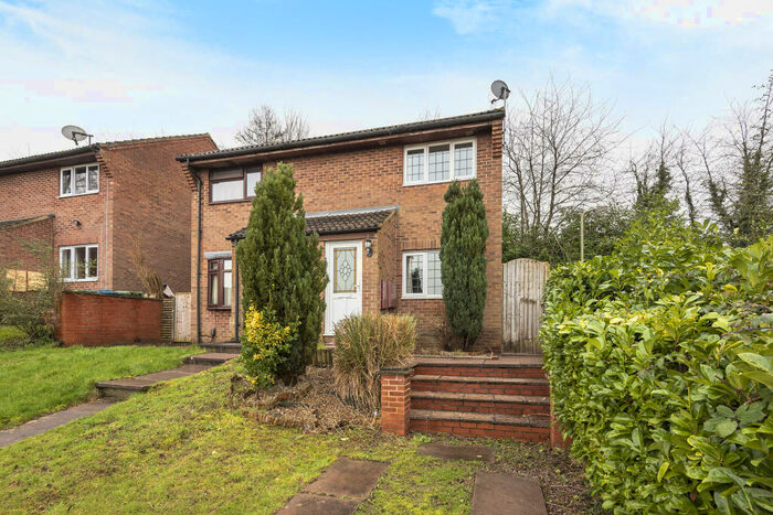 2 Bedroom Semi-Detached House To Rent In Hengrove Close, Headington, OX3