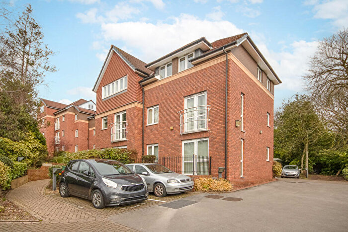 2 Bedroom Apartment For Sale In Ridgeway Court, Littleover, DE23
