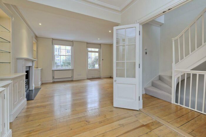3 Bedroom Terraced House To Rent In Seymour Walk, Chelsea, SW10