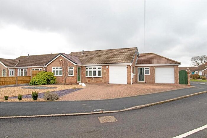 3 Bedroom Bungalow For Sale In Grassmoor Close, North Hykeham, Lincoln, Lincolnshire, LN6