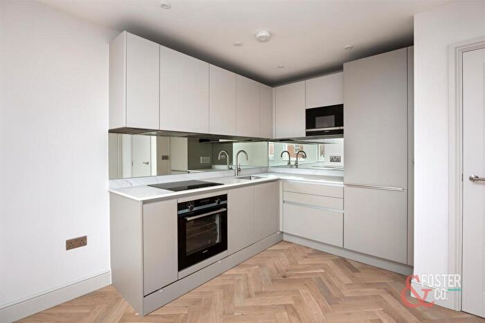 2 Bedroom Apartment To Rent In Clarendon Villas, Hove, BN3