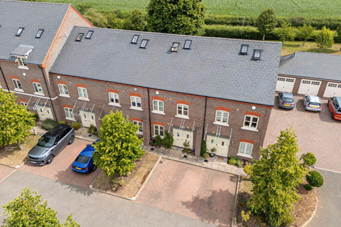 3 Bedroom Town House For Sale In Dixons Wharf, Wilstone, Tring., HP23