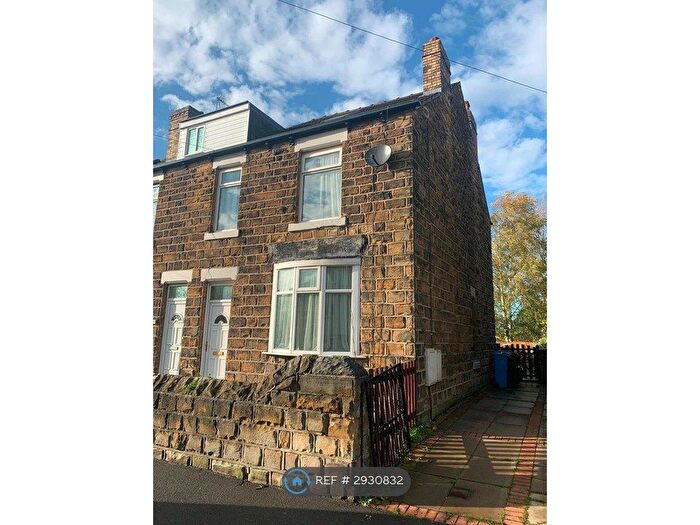 3 Bedroom End Terrace House To Rent In Fitzalan Road, Sheffield, S13