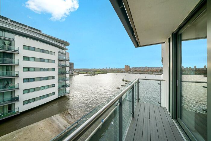 1 Bedroom Apartment For Sale In The Galley, Basin Approach, Gallions Reach, E16