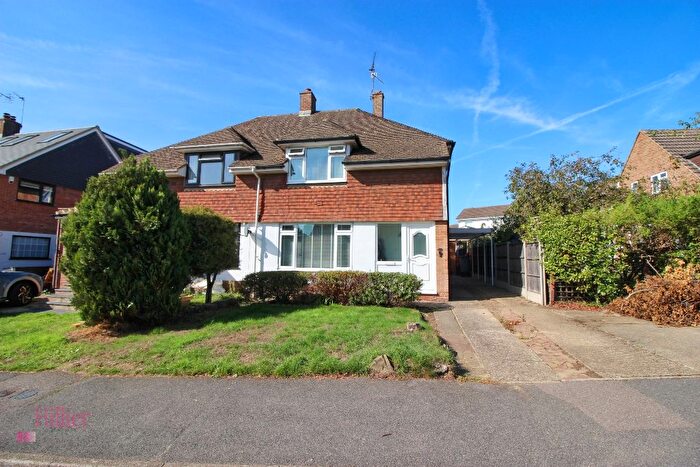 3 Bedroom Semi-Detached House For Sale In Mcdermott Road, Borough Green, TN15