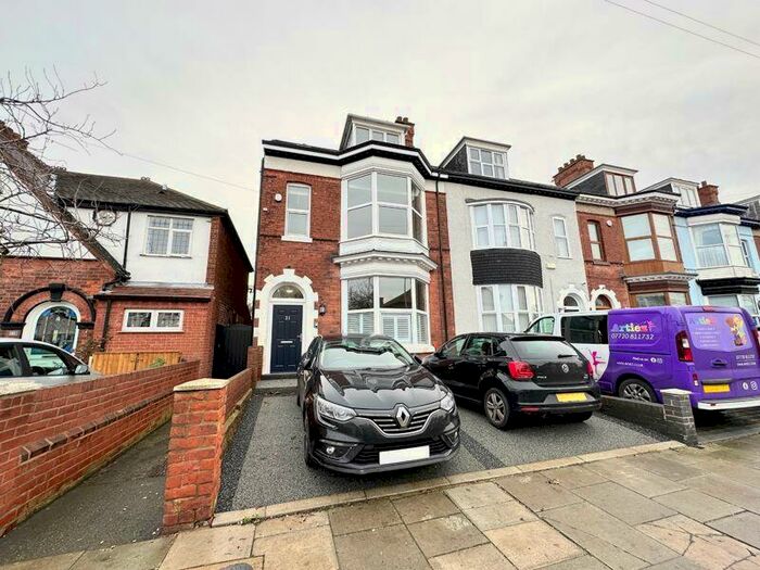 2 Bedroom Flat To Rent In Queens Parade, Cleethorpes, DN35