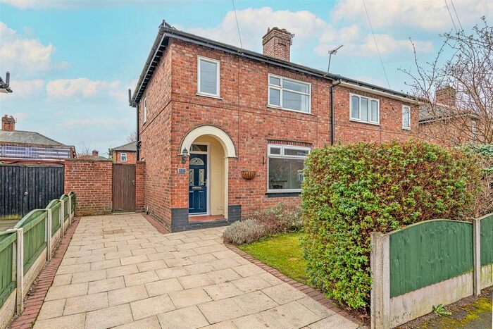 3 Bedroom Semi-Detached House To Rent In Broadbent Avenue, Latchford, Warrington, WA4