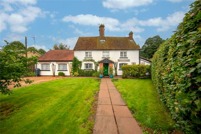 4 Bedroom Detached House For Sale In Orchard Way, Breachwood Green, Hertfordshire, SG4