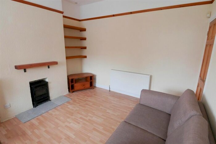 1 Bedroom Terraced House To Rent In Britannia Square, Morley, Leeds, LS27