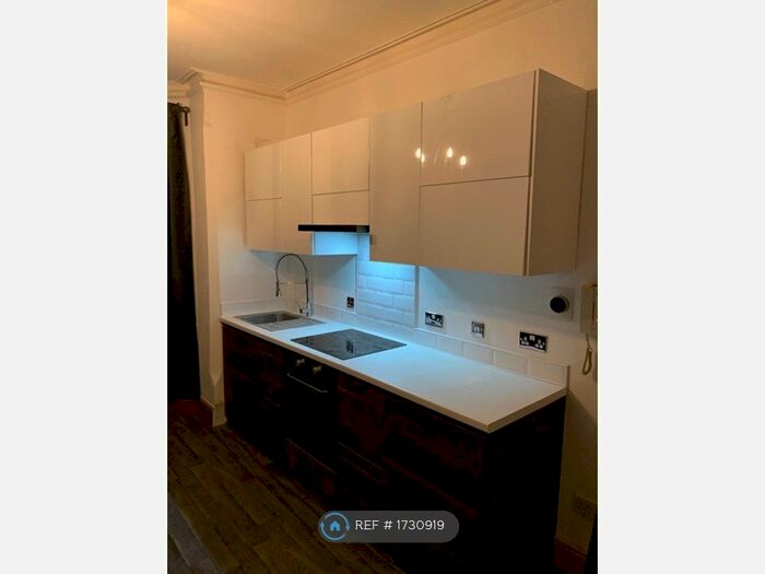 1 Bedroom Flat To Rent In Waldeck Road, Nottingham, NG5