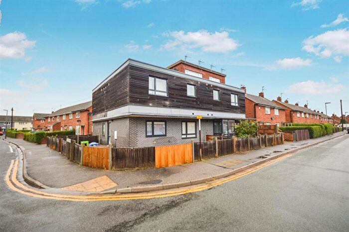 2 Bedroom Apartment To Rent In Larchwood Crescent, Lincoln, LN6