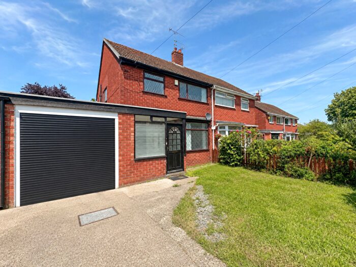 3 Bedroom Semi Detached House For Sale In Ronaldsway, Upton, CH49