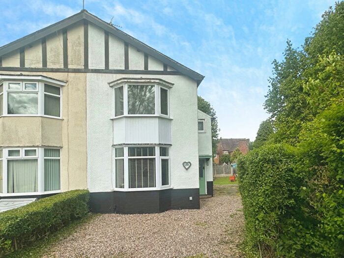 3 Bedroom Semi Detached House For Sale In Elm Dale Road, Wolverhampton, WV4