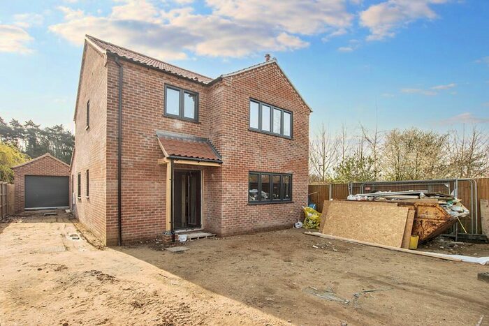 4 Bedroom Detached House For Sale In Wheatfields, Hillington, King's Lynn, Norfolk, PE31