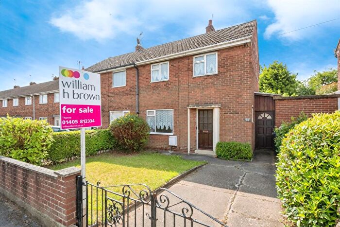 2 Bedroom Semi-Detached House For Sale In Miller Lane, Thorne, Doncaster, DN8