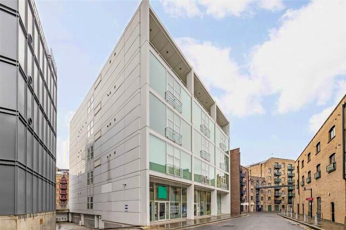 3 Bedroom Flat To Rent In Shad Thames, London, SE1